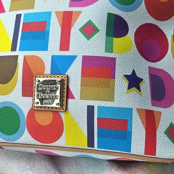 New Dooney & Bourke Leather Art Deco Zip Crossbody Colorful W Key Clip - Picture 2 of 10